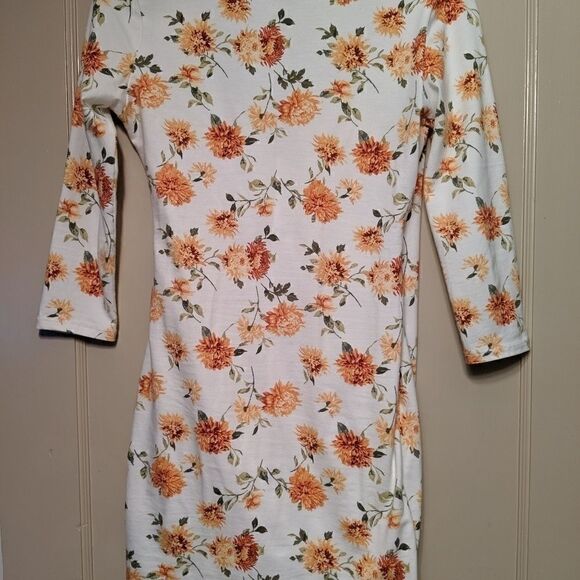 Forever 21 Dress Flowered Medium - Picture 4 of 4